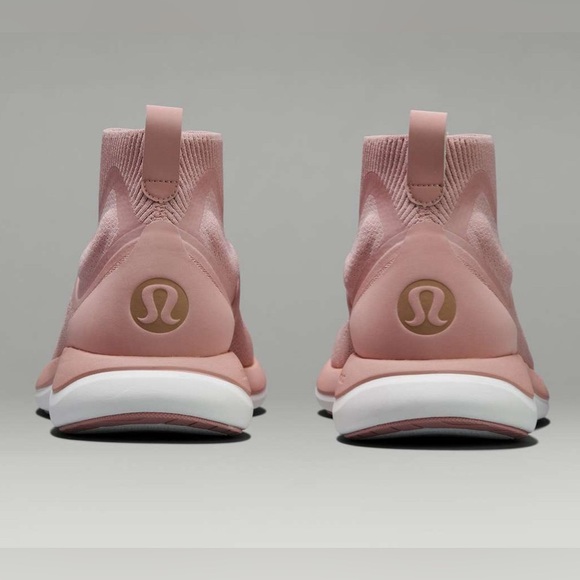 Lululemon Chargefeel Mid Workout Size 7 or 8 Brand NEW - Picture 2 of 10
